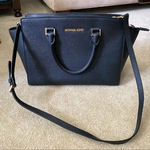 Black Micheal Kors Tote Handbag